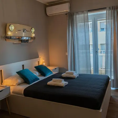 Vintage Cipro Apartment-3